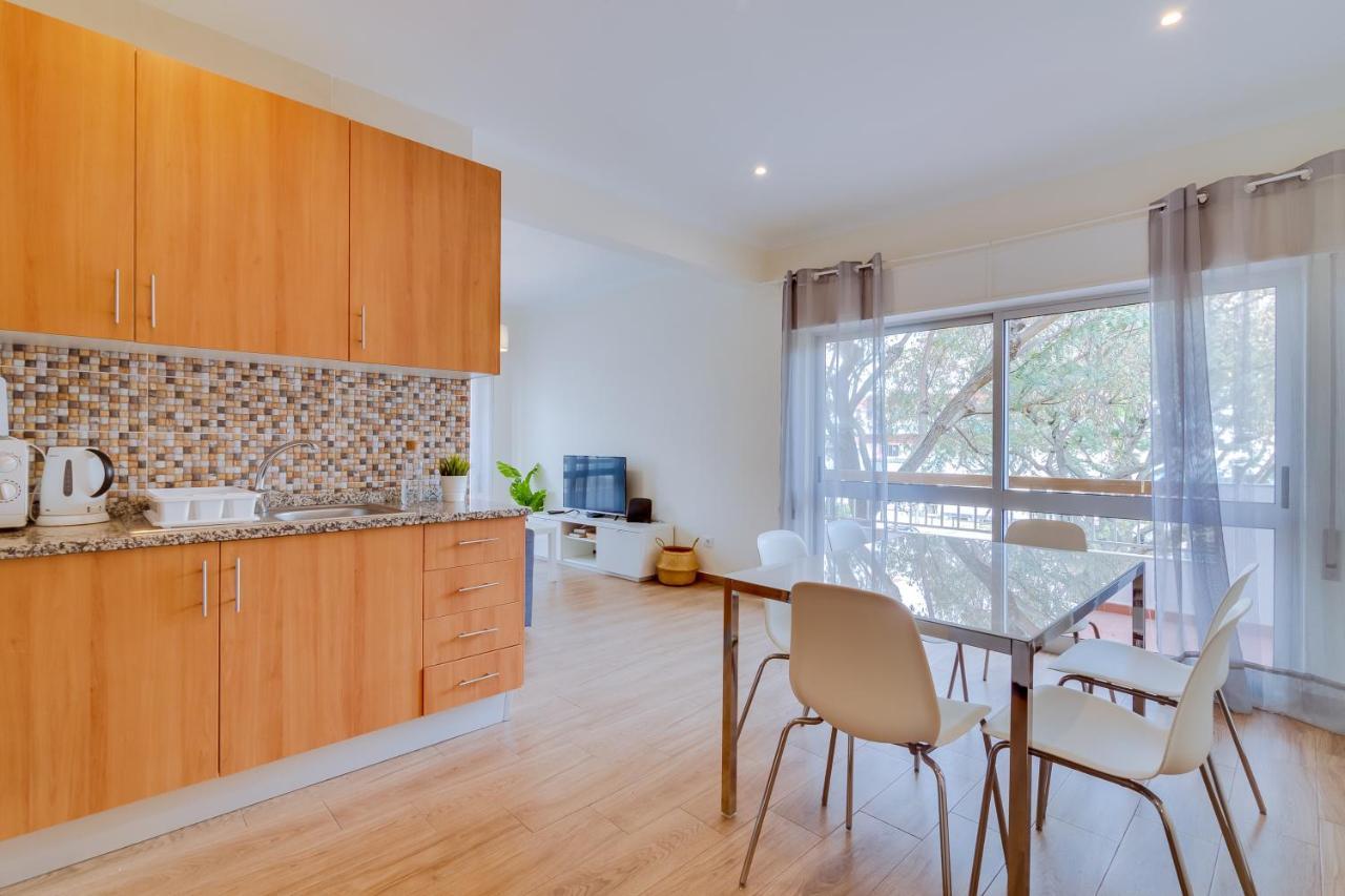 Quarteira 2Br - Near The Beach At Homesbyfc Exterior photo